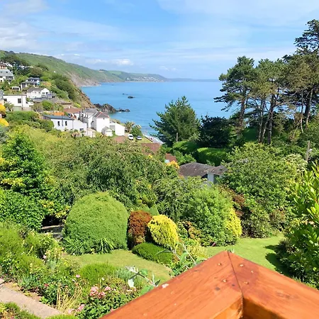 Dog Friendly Beachside With Panoramic Sea Views Near Looe Saint Martin (Looe)